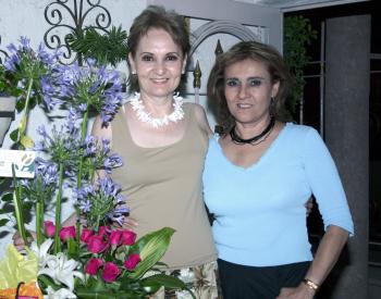 Bertha Alicia Gámez Navarrete festejó su cumpleaños, con un agradable convivio organizado por su hermana Pilar Gámez de Díaz.