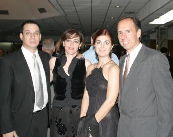 Humberto Martínez Payán, Laura Cuerda de Martínez, Sarita Gil de González y Víctor González Barriero.