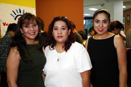 Salma Ayup, Doris Ayup y Any Martínez.