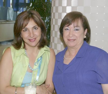 Yolanda de Trasfí y Alicia de Padilla.