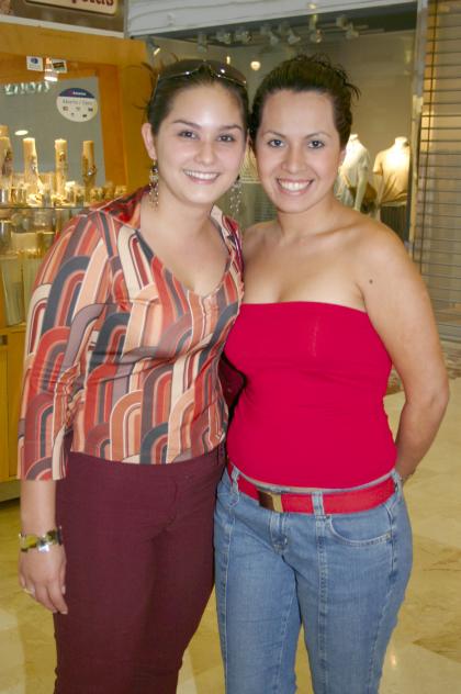 Karla Sosa y Diana Rivera.