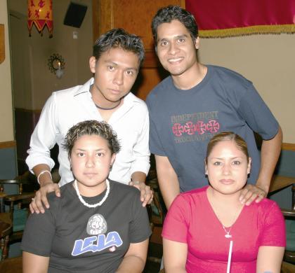 Abiel Omar Escalante, Felipe Dávila Contreras, Laura Paola y Paola Ortiz.