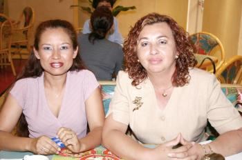 Juanita de Palau y Diana Yadira Moreno.