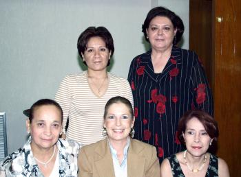  21 de Junio    

Tita Rivera de Ortiz, Margarita de la Peña de Saracho, Ana María Navarrete de la  Mora, Claudia Villagómez Cordero y Mary Saborit de Ortiz, en pasado acontecimiento social