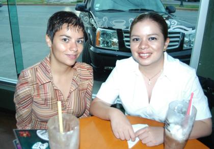 Jannett Torres y Yadira Montaño.