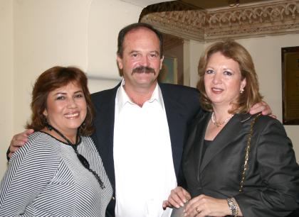 Velia Ríos de Berlanga, Roberto Villarreal y Patricia Vargas