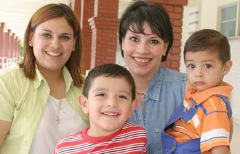 Quinka Lara de Quintana, Itzel Lara Franco,  Jorge Eduardo y Luis Enrique Quintana Lara.