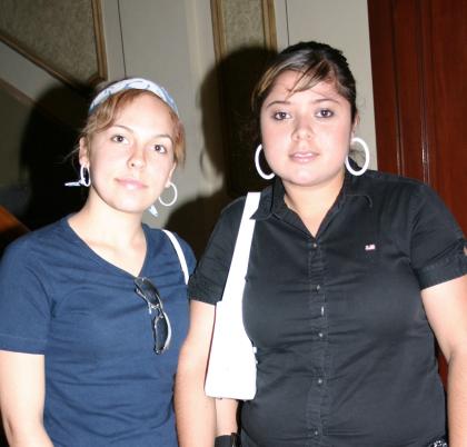 Angélica Martínez y Pamela López.