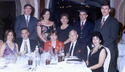 Jesús Ávila Dugay y Lorena de Ávila, Ramón Helguera y Artemisa de Helguera, Miguel Ángel Barocio y Rocío de Barocio, Horacio Sada Salinas y Mercedes de Sada, Francisco Madero y Laura de Madero.