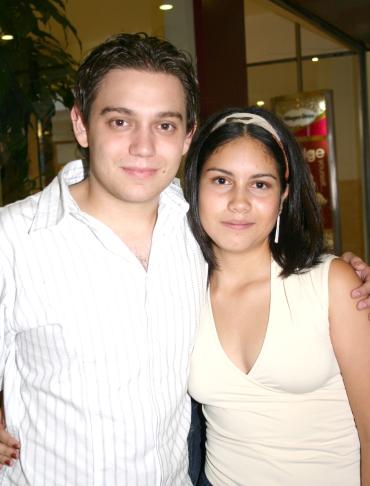 Héctor Garza Arenal y MAriel Duarte Hurtado.