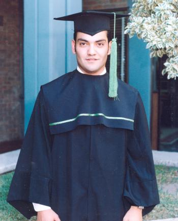 Rafael Díaz de León Aguilera captado el día de su ceremonia de graduación de Lic. en Comunicación y Periodismo de la Universidad Autonoma de La Laguna.