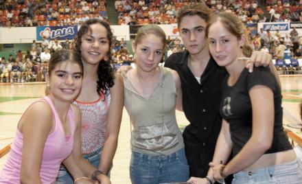 Agui Pereda, Andrea Serrano, Érika Lara, Ricardo Carreón y Pamela Ruiz.