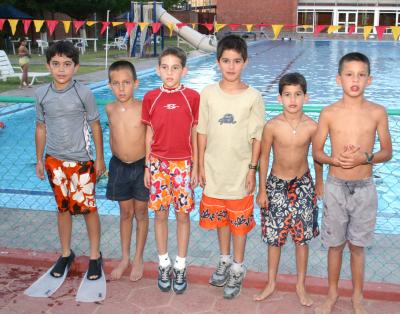 Tito Ramírez, Diego Medrano, César Guzmán, Pilón Ortiz, Andres Medrano y Salvador Pérez.