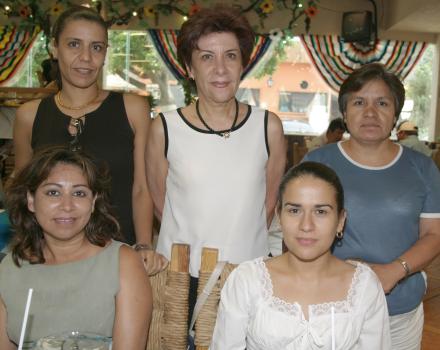 Guadalupe Soriano, Olga Ruiz, Ana Cristina García, Eva Maisterrena y Marhta de Martínez.