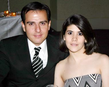 Oswaldo y Carolina Santibáñez.