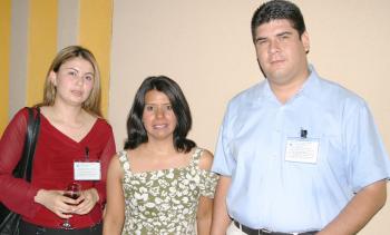 Mayda Luna, Carmen Alvarado y Ricardo Flores.