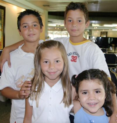 David, Javier y Luisa Orduña y Andrea Sandoval.