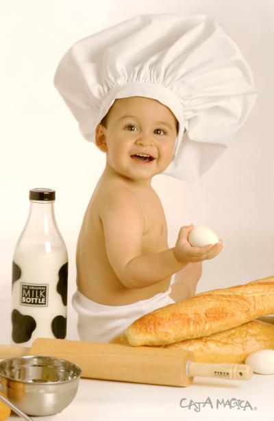 Niño Marcelo Alessandro García Quintanilla, es hijo de Marcelo García Rimada y Karla Quintanilla de García, en un estudio fotográfico de Caja Mágica fotografía infantil.