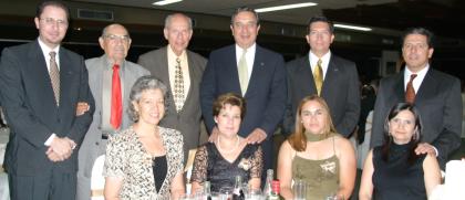 Jorge Handam, Octavio Olvera, Edelmiro Morales, Antonio Flores, Óscar Luján, Elías Juan Marcos, Esperanza Olvera, Magui de Flores, Norma Luján y Patricia de Juan Marcos.