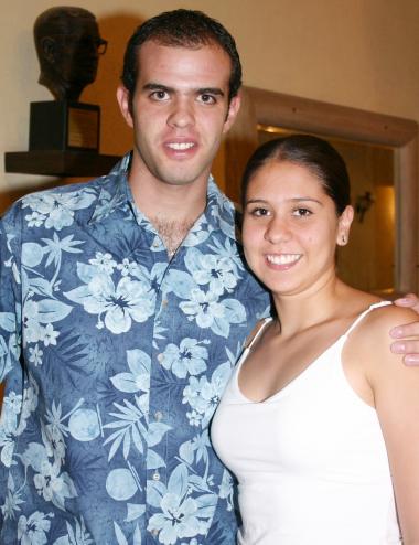  08 Agosto de 2004 

Martín Villarreal y Arely Gómez