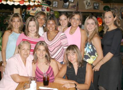 Laura, Güera, Angélica, Marce, Susana, Cris, Elsa, Pili e Iveth Grageda y Silvia Hernández.