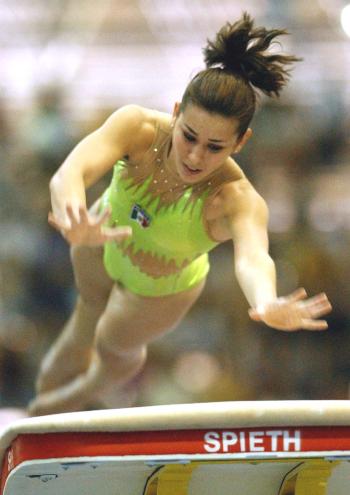 La gimnasta mexicana Brenda Magaña tiene posibilidades de colgarse una medalla en barras asimétricas.