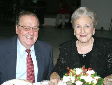 Enrique Luengo y Elena G. de Luengo.