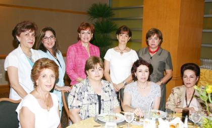 Chacha de García, Angélica de Castro, Lety de Martínez, Ángeles de Lara, Susana de González, Josie de Iriarte, Lula de Álvarez, Maru Kort y Sonia Revueltas.