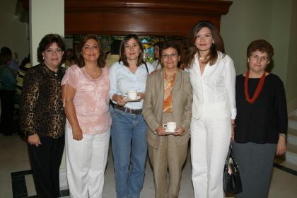 Laura Ramos, Velina de Murra, Mónica Bernal, Lourdes Bernal, Claudia Máynez y Asunción Belausteguigoitia.