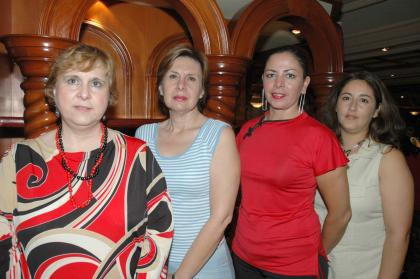 María Esthela Sada de H, Carolina Z. de Hernández, Guadalupe Díaz de A. y Rosy de Arellano, Damas del Club Rotario Torreón Laguna.