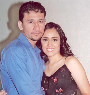  14 Agosto de 2004 

Amador Aguilera y claudia Myriam Hernández.