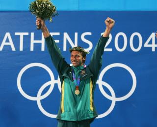 El australiano Ian Thorpe ganó la medalla olímpica de oro de los 400 metros estilo libre.