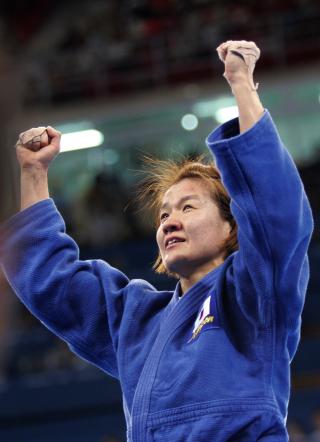 La japonesa Ryoko Tani conquistó  la medalla de oro en la categoría 48 kilos del torneo femenino de judo de los Juegos Oíimpicos