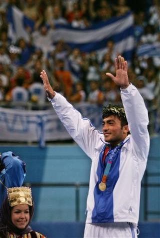 Ilias Iliadis dio el segundo oro a Grecia en los Juegos Olímpicos de Atenas al vencer en la final de los 81 kilos de judo al ucraniano Roman Gontuyk, por Ippon.