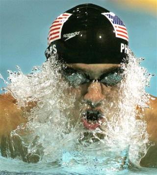 Phelps triunfó en los 200 metros de estilos combinados con un récord olímpico y tiene ahora tres medallas de oro individuales y una en relevos. Estados Unidos, mientras tanto, suma nueve preseas doradas, cuatro más que su rival más cercano, Australia.