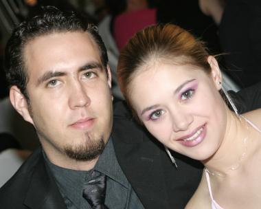 Enrique Alonso y Cinthia Serna