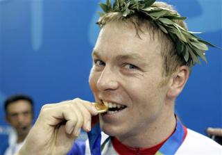 Gran Bretaña repitió con el triunfo de Chris Hoy la medalla de oro que Jason Queally logró en los juegos de Sydney 2000.

Chris Hoy se impuso en la prueba contra reloj del ciclismo de pista.