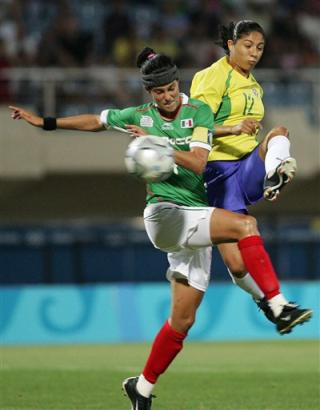 20 de agosto de 2004
 El sueño de la selección femenil de México terminó en los cuartos de final de torneo de futbol de los Juegos Olímpicos Atenas 2004, al caer 5-0 ante Brasil, en duelo disputado en el Estadio Pankritio de esta localidad.