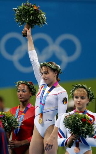 La rumana Mónica Rosu ganó  la medalla de oro en el salto de caballo del torneo olímpico de gimnasia.