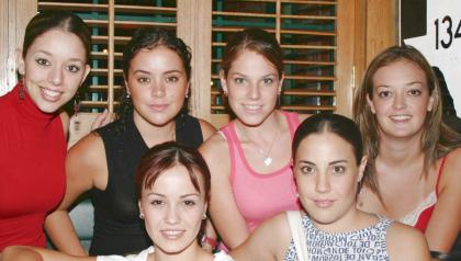 Susu Luna, Marifer Luna, Ana Villy Estrada, Cristy Algara, Daniela Martínez y Paty Villarreal.