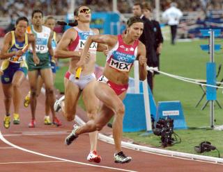 El relevo mexicano femenino de 4x400 ha batido  el récord nacional con un tiempo de 3:27.88, pero no ha conseguido acceder a la final de los Juegos Olímpicos, al quedar quinto de la segunda semifinal.

Liliana Allen, Magali Yáñez, Ana Gabriela Guevara y Mayra González superaron la anterior plusmarca mexicana, que era de 3:28.23.