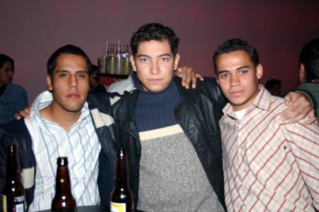 Luis Chavarria, Enrique Hermosillo y Jonathan Barrios  Salinas