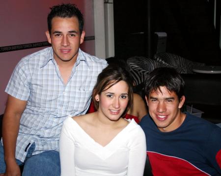 Luis Román, Mariana Domínguez y Jorge Vargas .