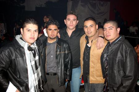 D-Miguel Vázquez, Antonio Véiz, Joel Eduardo, Miguel Morón y Aldo Alvarado