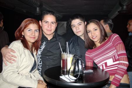 D-Martha López, Raúl Luna, Issac López y Michelle Villegas