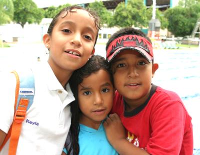 Blanca, Kelia y paco Ramírez Muñoz.