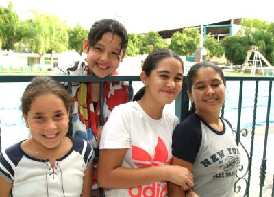 Laura Iga, Sofía Tueme, rocío Martínez y Majibeh Sabag.