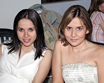 Mariana Carmona y Gaby de Fernández.