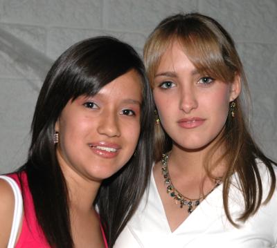  05 de noviembre de 2004

 Cristy Ortiz y Ale Izaguirre.