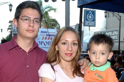 Jesús Antonio Gámez Castillo, Laura Susana Pérez Ortiz y Eduardo antonio Gámez.